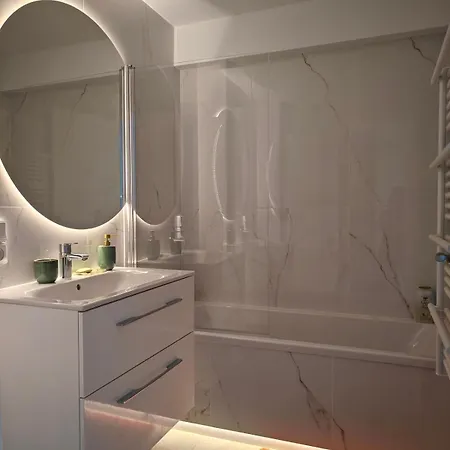 Apartman Seaside Azureen *